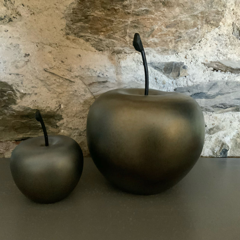 Large Apple CHARCOAL GRAY