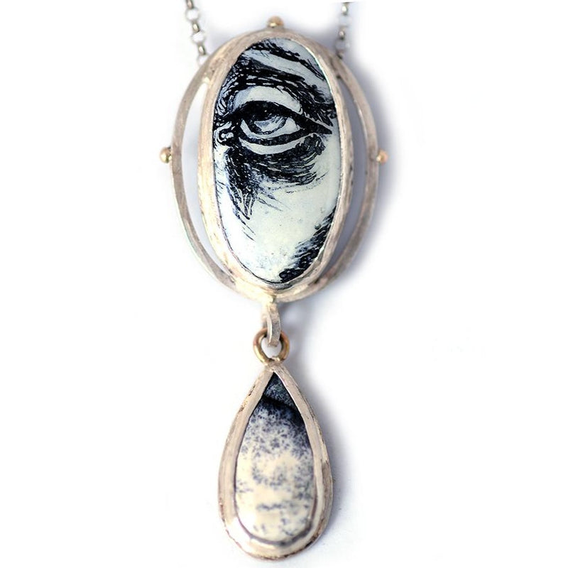 EYE PENDANT WITH AGATE TEAR Necklace